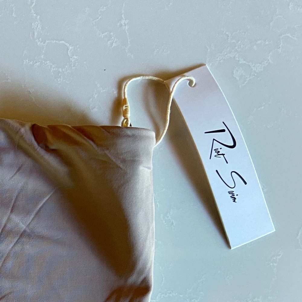 NWT Riot Swim Mauve Bandeau Top Size Medium - Picture 4 of 4